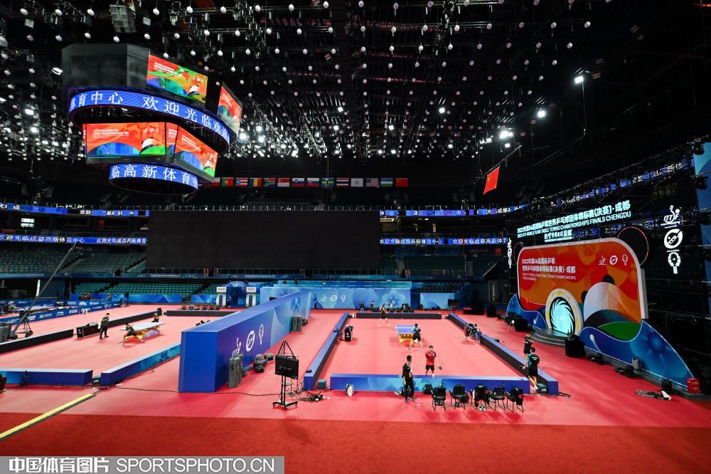 世体：费尔明今日接受检查，以便确认是否能出战周末的联赛